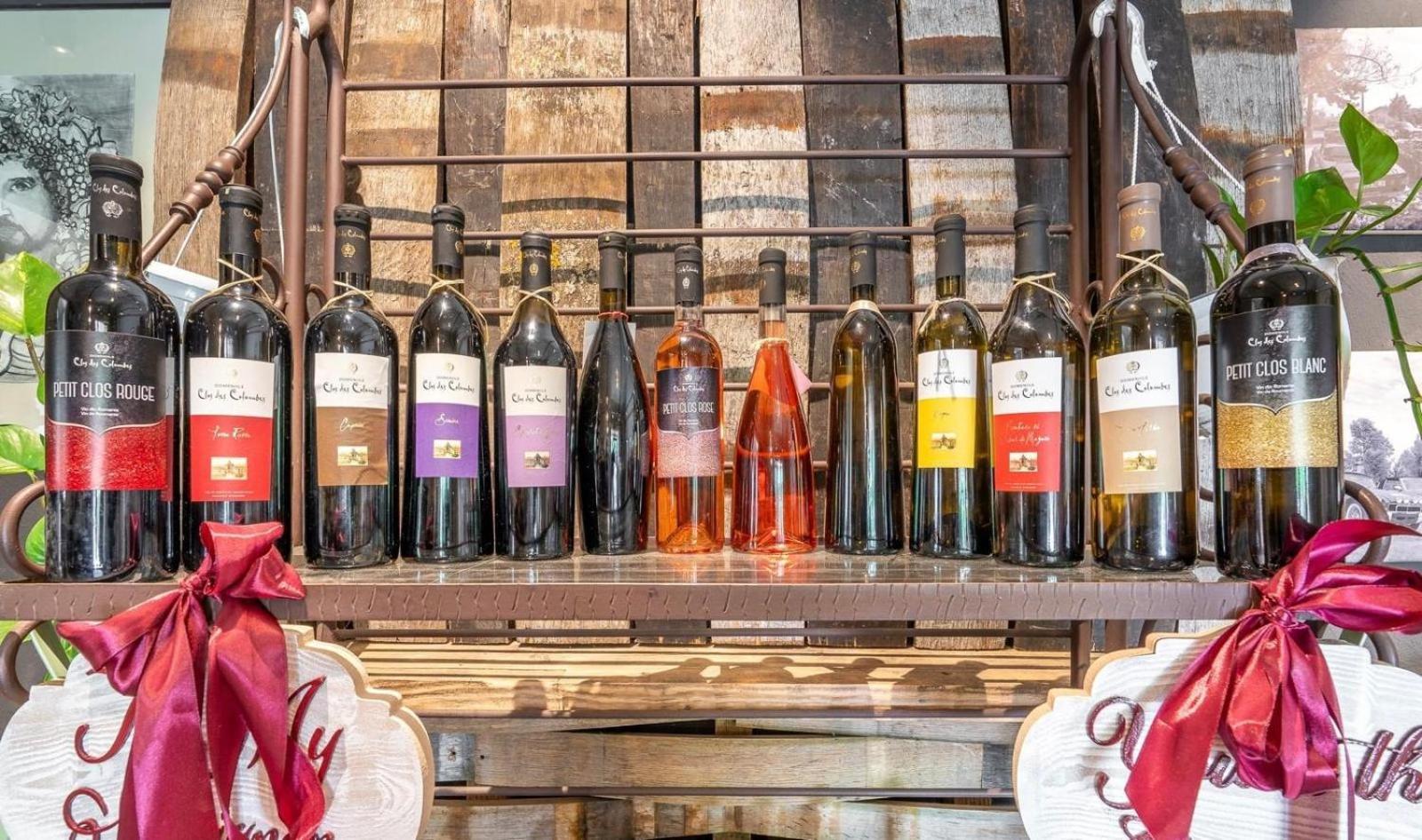 Domeniile Clos Des Colombes Douazeci si Trei August Ngoại thất bức ảnh